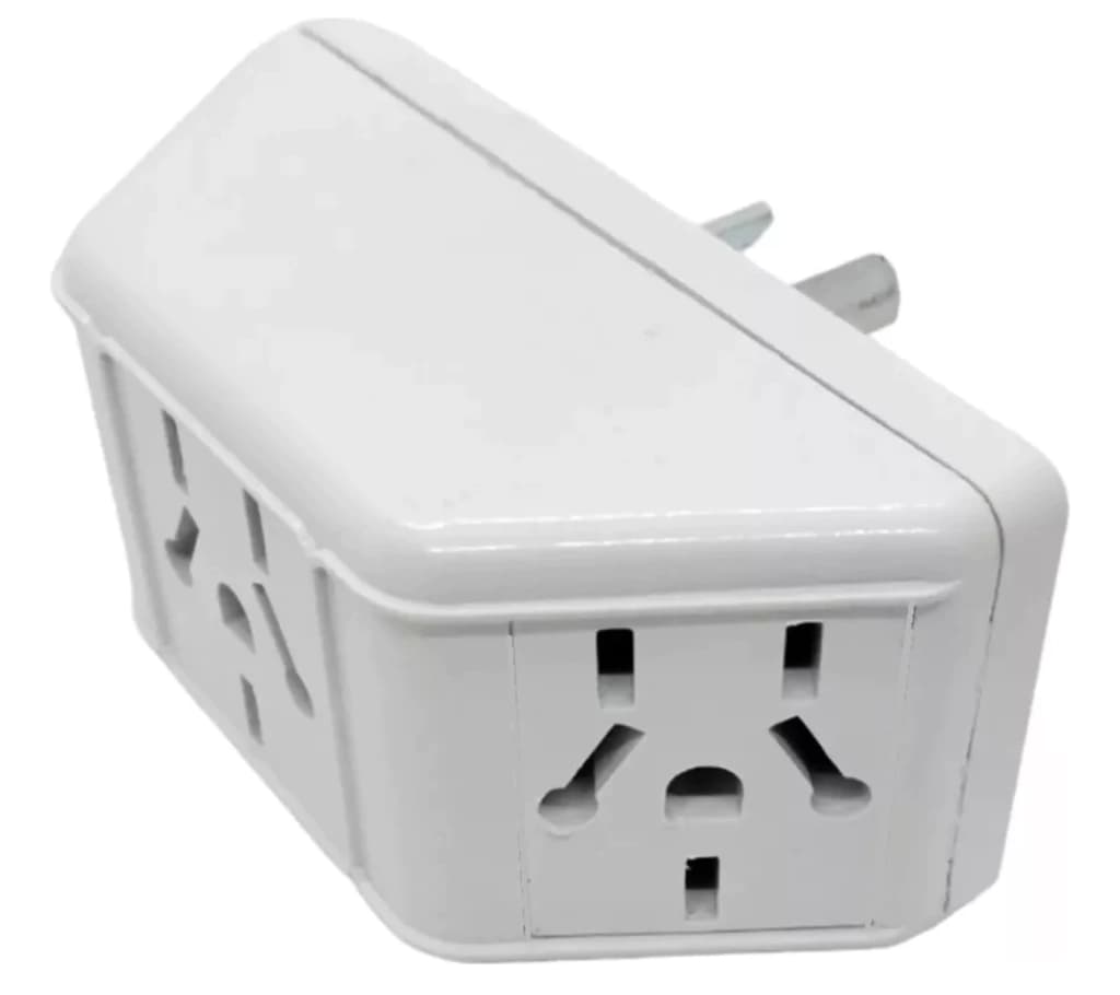 Adaptador Multitoma Enchufe Ficha Triple Color Blanco